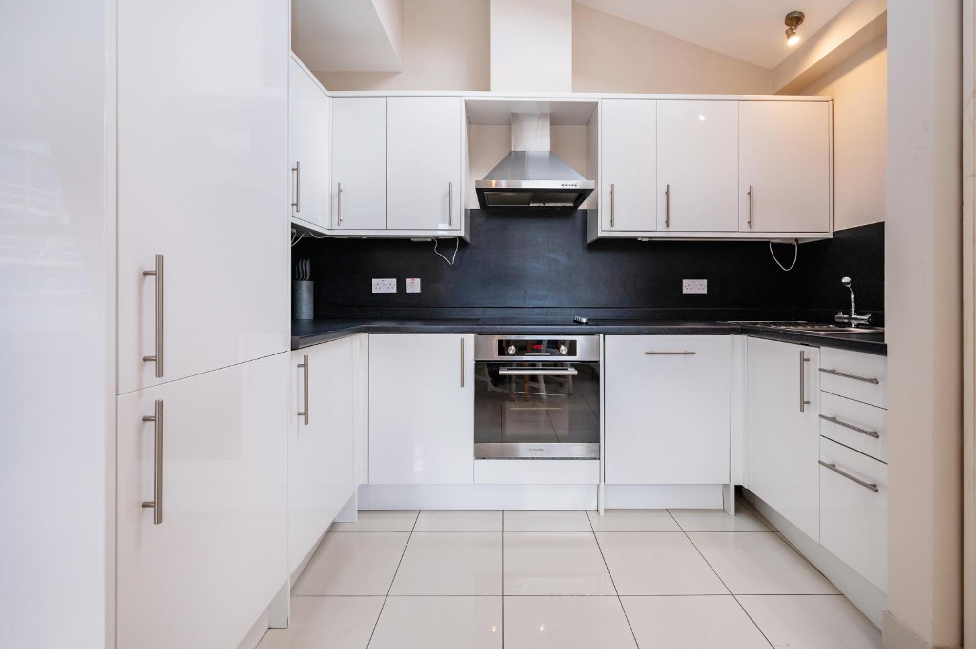 Paddington Modern Apartments Londen Buitenkant foto